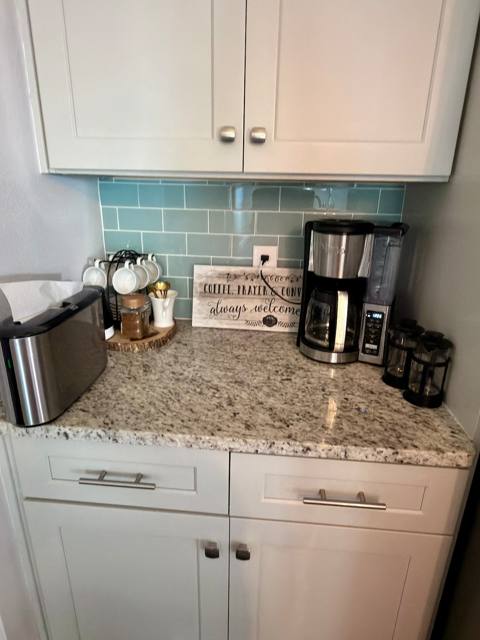 Coffee station with combo coffee maker